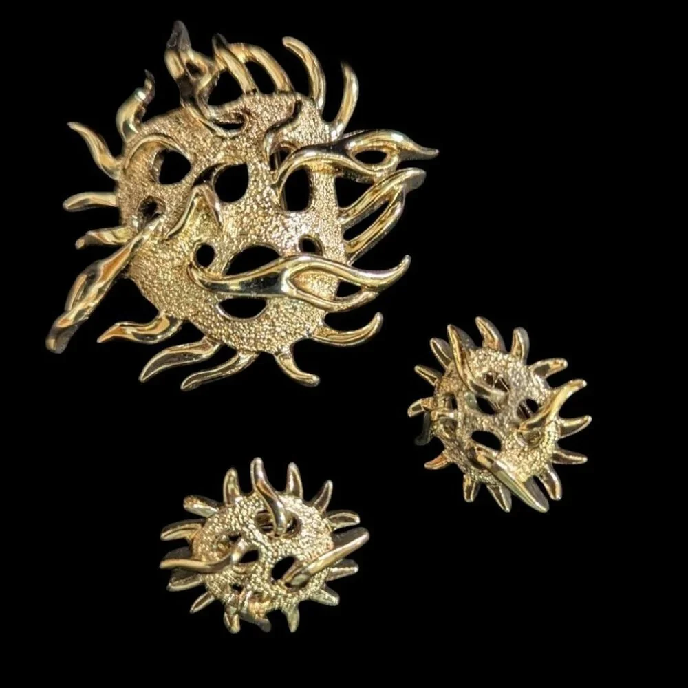 Vintage Sarah Coventry Gold-Tone Sea Urchin‎ Brooch & Clip-On Earrings Set